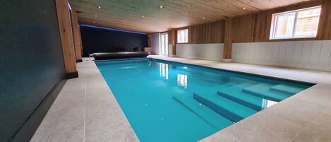 Piscine couverte, piscine chauffée