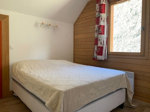 5 bedrooms