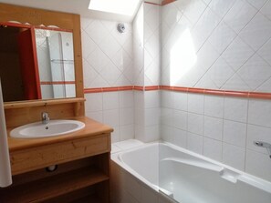 Hair dryer - Mountain chalet for 10, Pra Loup, balcony & fireplace (Pra-Loup)