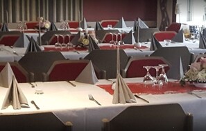 Desayuno a la carta (EUR 6 por persona)