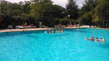 Piscina stagionale all'aperto