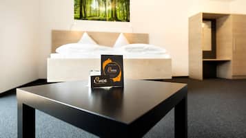 Desk, blackout drapes, free WiFi, bed sheets