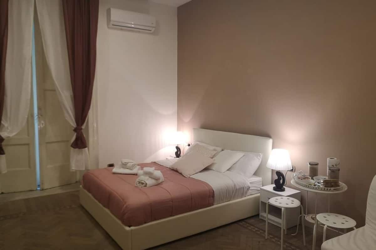 Deluxe Double Room (Cielo) | Blackout drapes, soundproofing, cribs/infant beds, rollaway beds