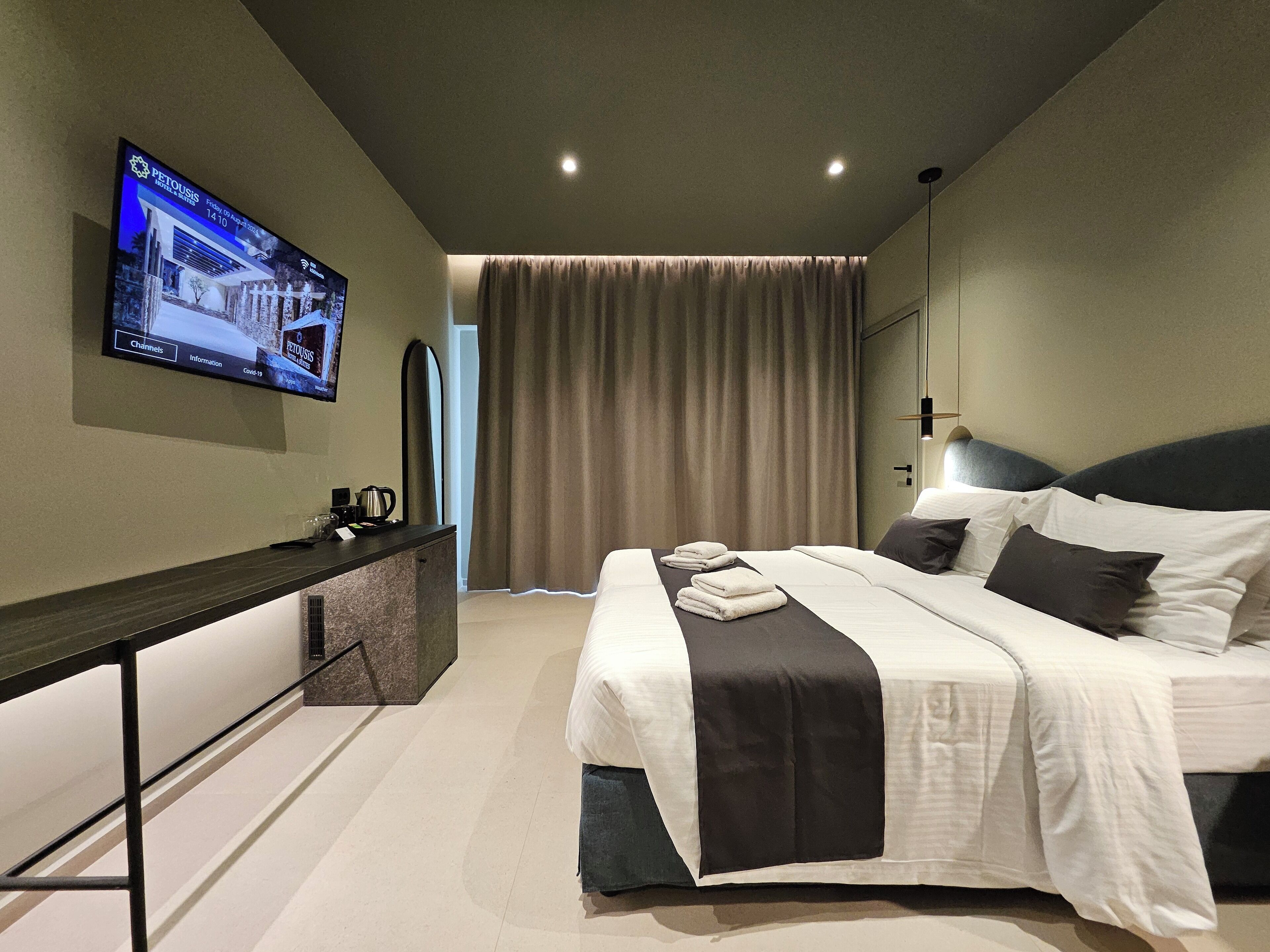 Ropa de cama hipoalergénica y minibar 