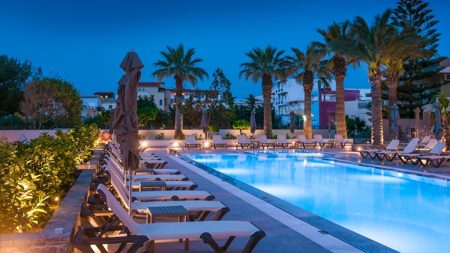 Petousis Hotel & Suites