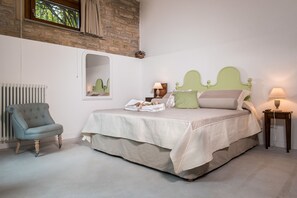 Blackout curtains, cots/infant beds, rollaway beds, free WiFi