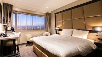 In-room safe, desk, iron/ironing board, free WiFi
