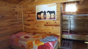 Bungalow | 1 bedroom, desk, free cribs/infant beds, free WiFi