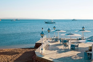 Private beach nearby, white sand, sun-loungers, beach umbrellas