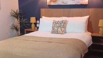 Phòng đôi | Bàn, khu vực làm việc phù hợp cho laptop