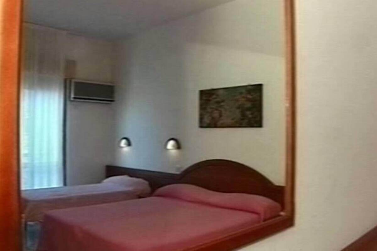 In-room safe, desk, cots/infant beds, free WiFi