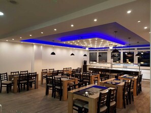 Daily continental breakfast (EUR 6.90 per person) - Terminal Hotel One (Sindelfingen)