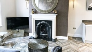 Unclassified image, 2 of 4, button - L-spa Boutique Apartments No. 4 (Royal Leamington Spa)