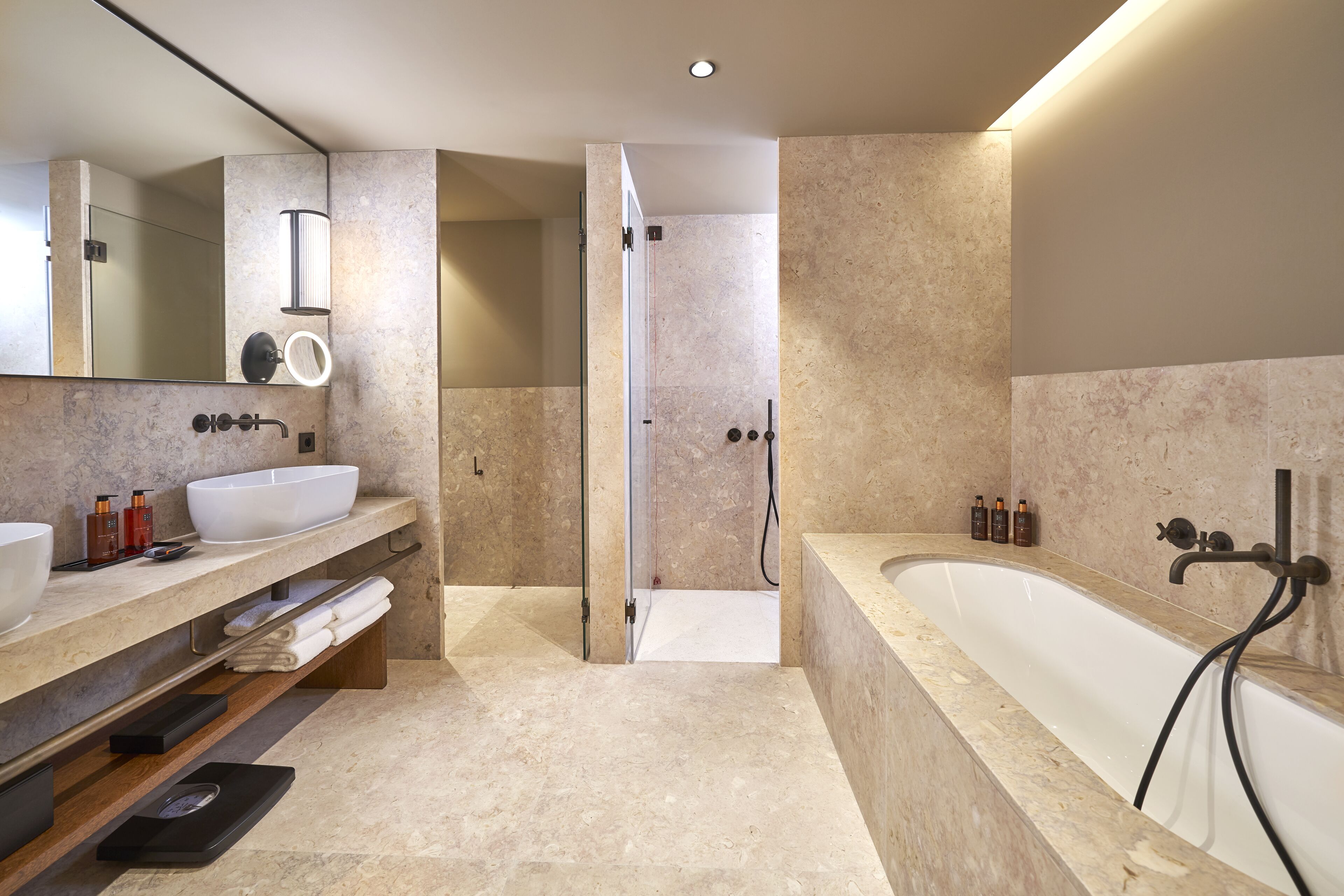 Photo - PortoBay Flores