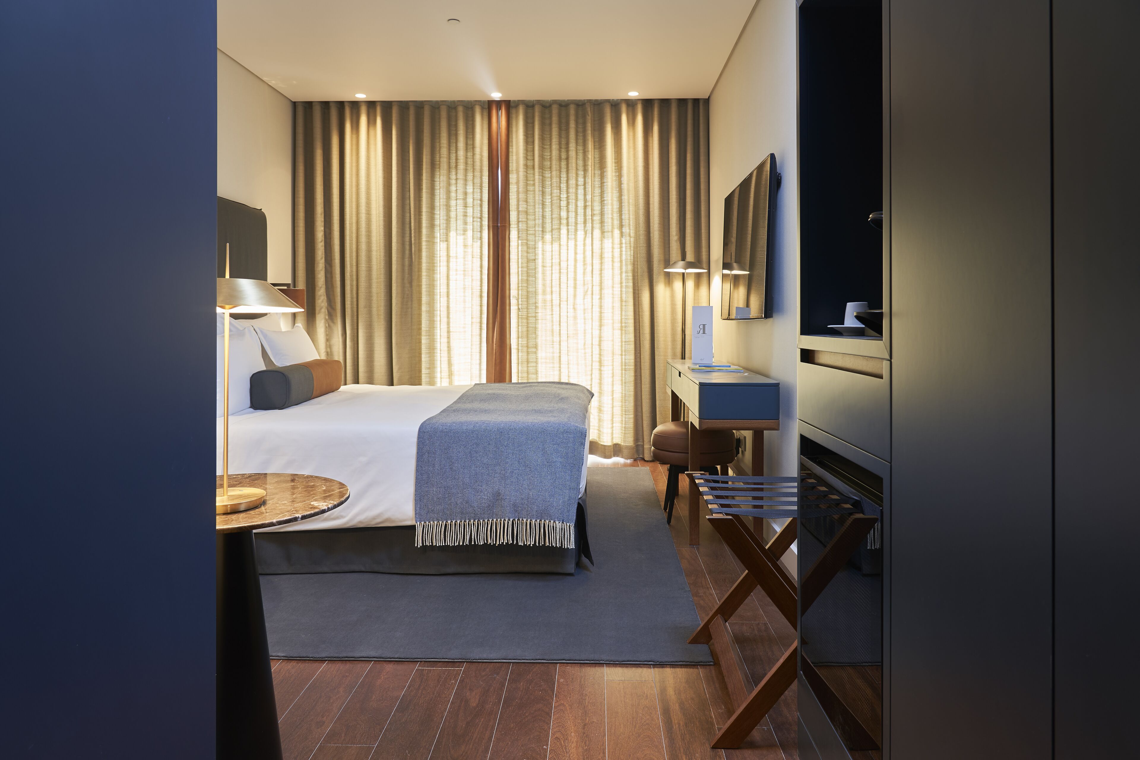 Photo - PortoBay Flores