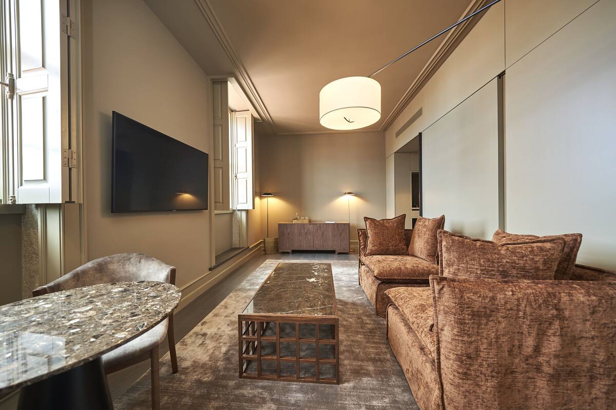Suite Duplex (Palace) | Living area | Flat-screen TV
