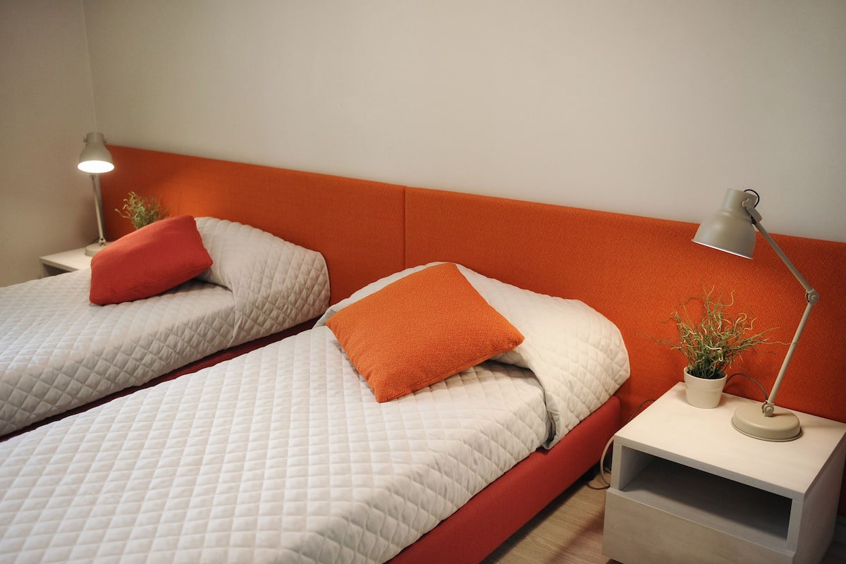 Chambre avec lits jumeaux | 1 chambre, Wi-Fi gratuit, draps fournis