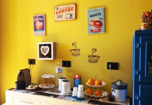 包含每日自助早餐