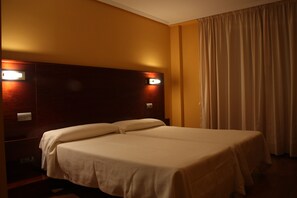 Single Room | Soundproofing, free cribs/infant beds, free WiFi, wheelchair access - Tremazal Hotel (Guardo)