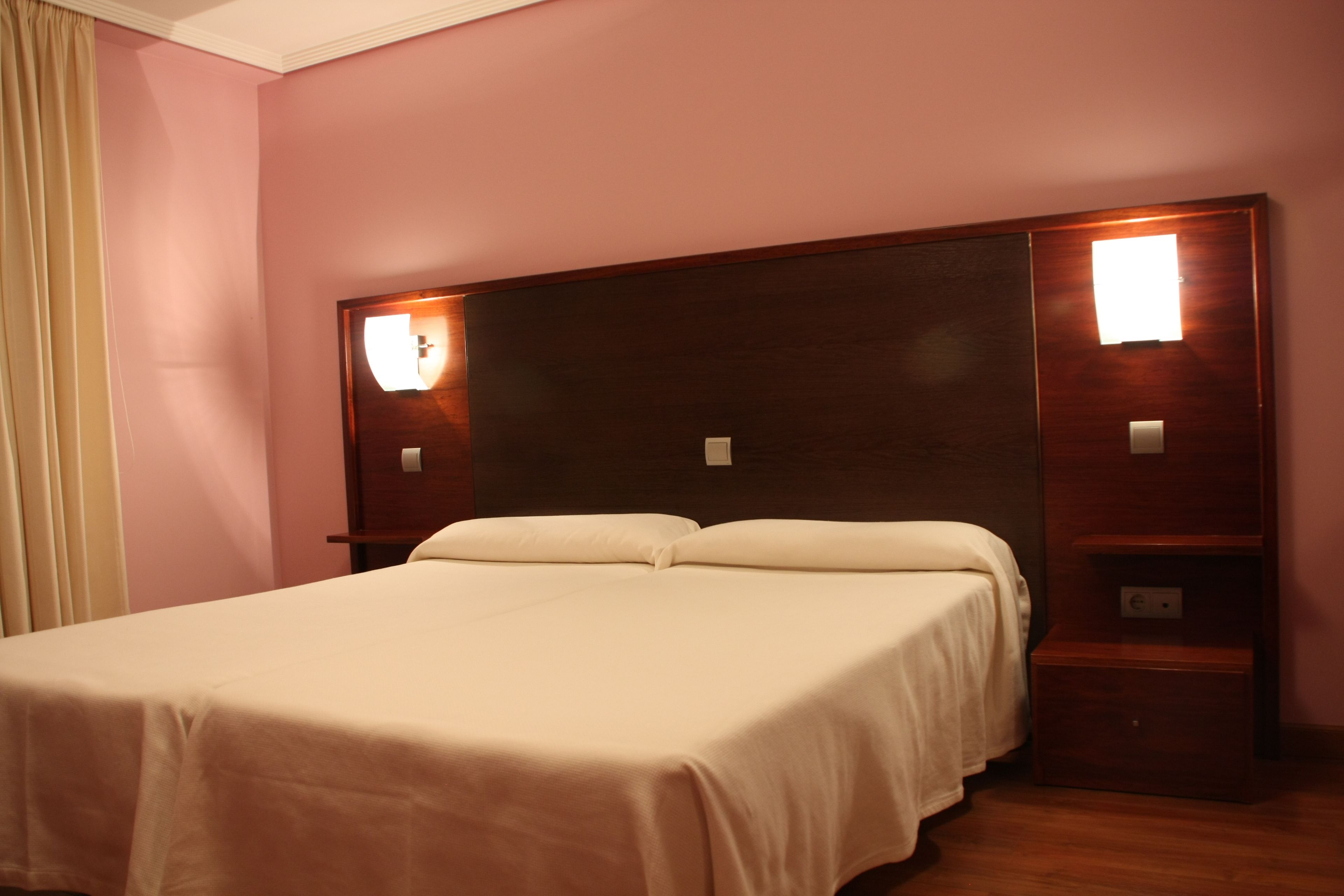 single room | 1 bedroom, soundproofing, free cots/infant beds, free wifi