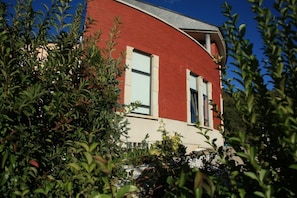 Front of property - Tremazal Hotel (Guardo)