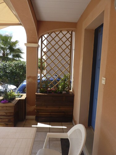 Quiet house in the garrigue, 20 minutes from the beach (6 people)