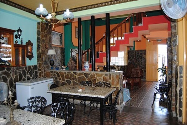 Daily continental breakfast (USD 5 per person)