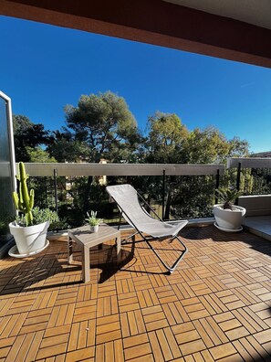 Property grounds - Beautiful T2 - Large Terrace - St Raphael - Boulouris 150m beach (Saint-Raphaël)