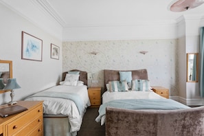 Literie de qualité supérieure, décoration personnalisée