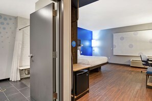 Zimmer, 1 King-Bett, barrierefrei (Hearing) | Dusche im Bad