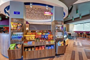 Snack bar