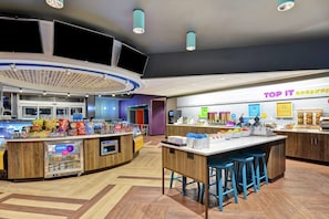 Sudah termasuk sarapan prasmanan setiap hari