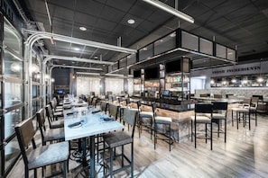 Bar (on property) - Hilton Garden Inn Pittsburgh Area Beaver Valley, PA (Monaca)