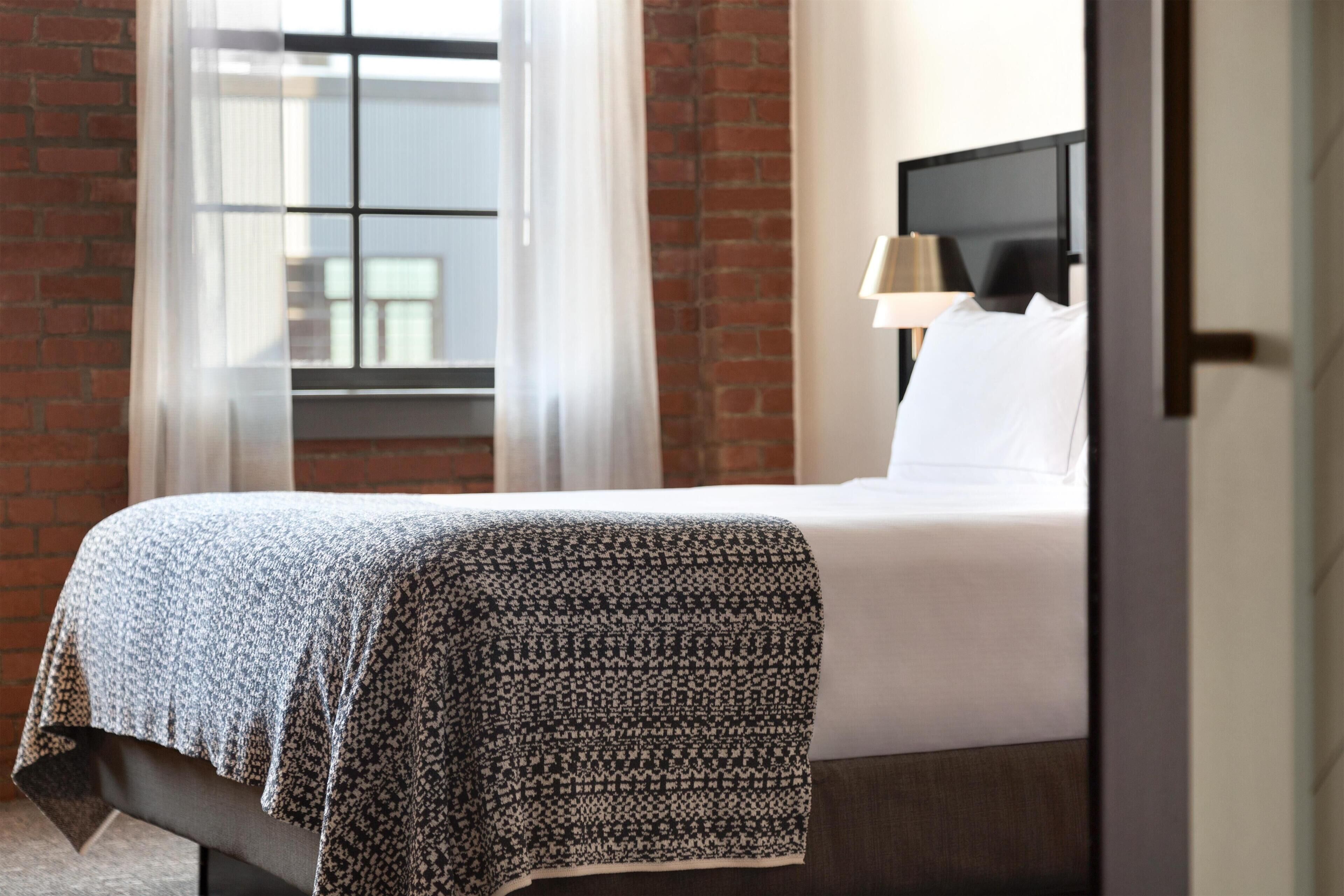 Egyptian cotton sheets, premium bedding, in-room safe, desk