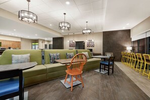 Lobby - Home2 Suites by Hilton Houston-Pearland (Houston)
