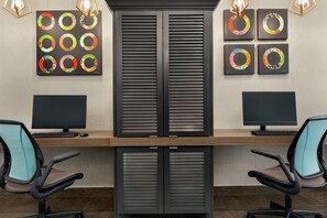 Business center - Home2 Suites by Hilton Houston-Pearland (Houston)