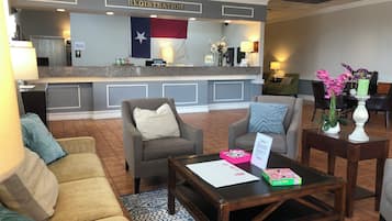 Área de estar no saguão