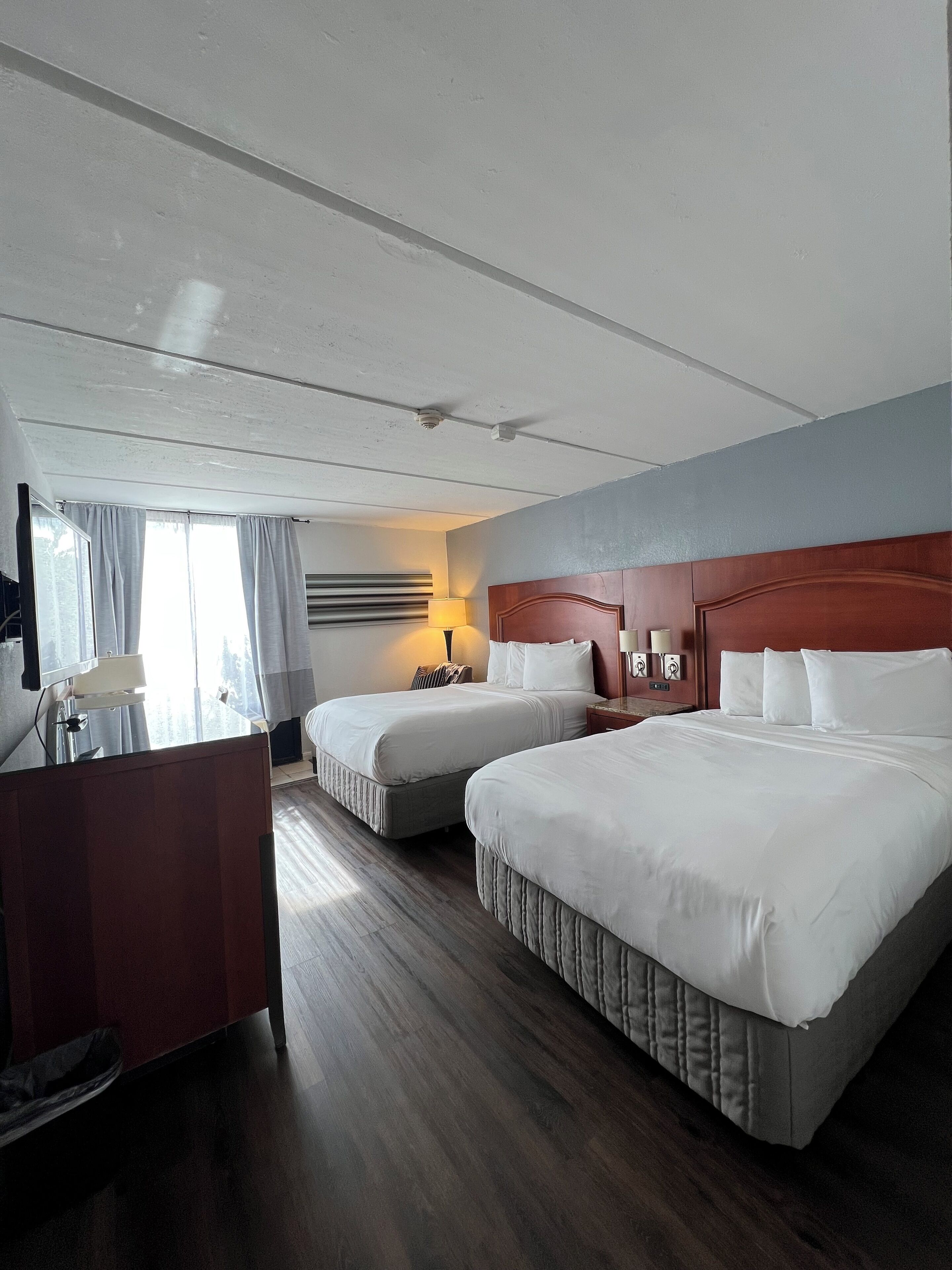 Classic-Doppelzimmer | Daunenbettdecken, Schreibtisch, laptopgeeigneter Arbeitsplatz