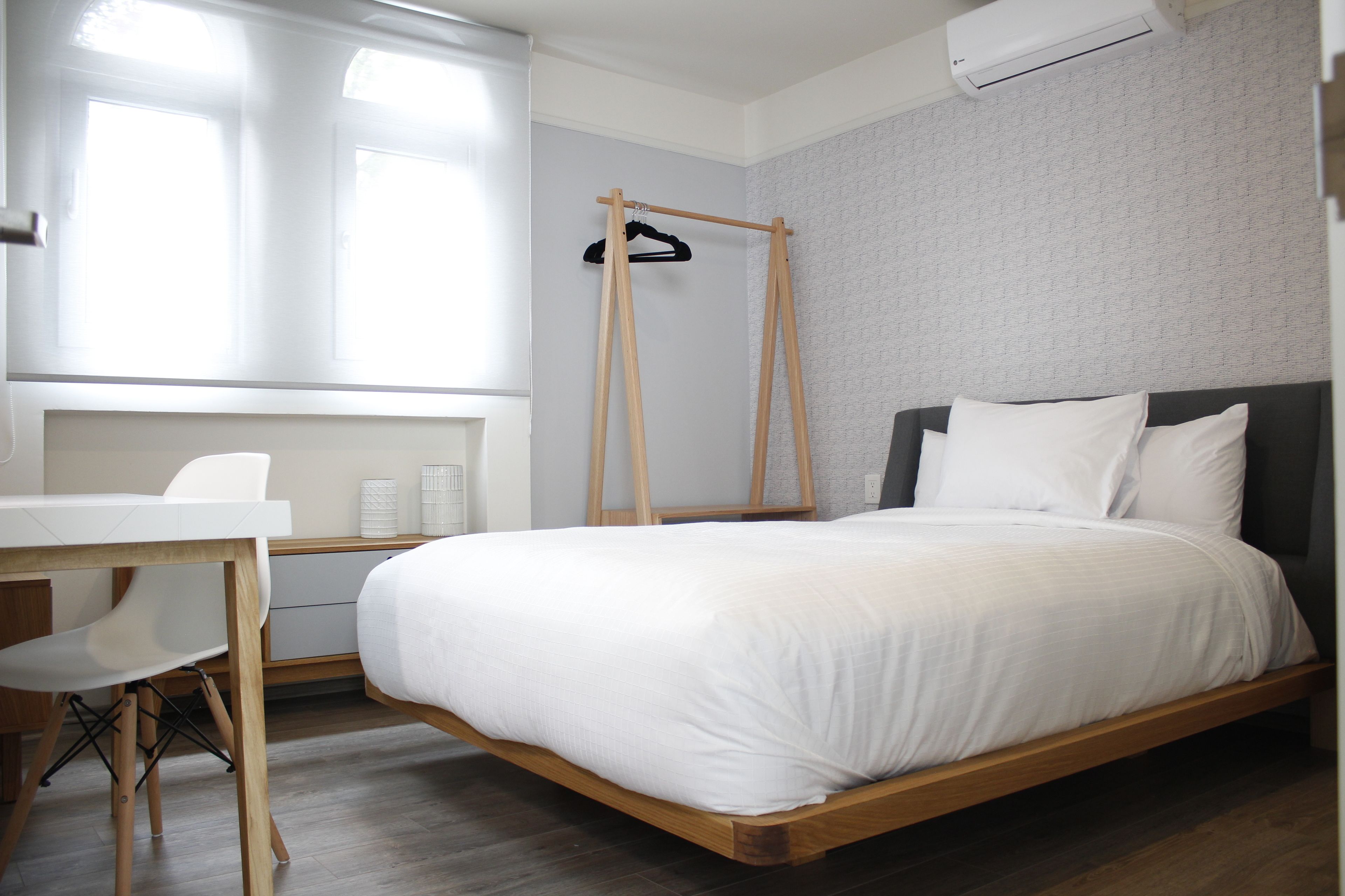 double room | premium bedding, down duvets, select comfort beds, in-room safe