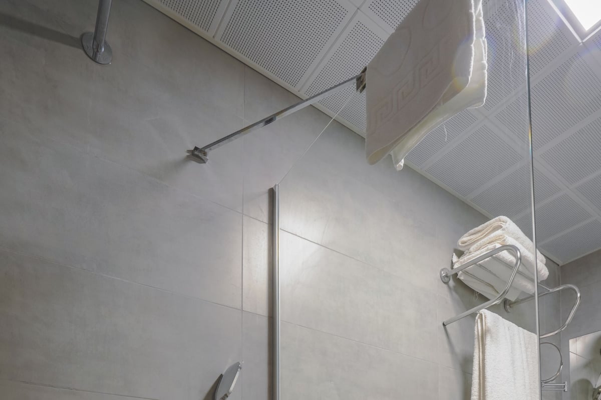 shower, rainfall showerhead, eco-friendly toiletries, hair dryer