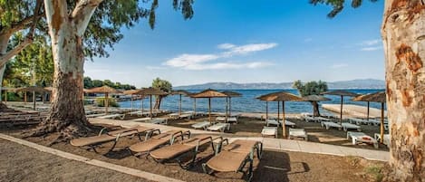 Beach nearby, sun loungers, beach umbrellas, beach towels