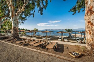 Beach nearby, sun loungers, beach umbrellas, beach towels