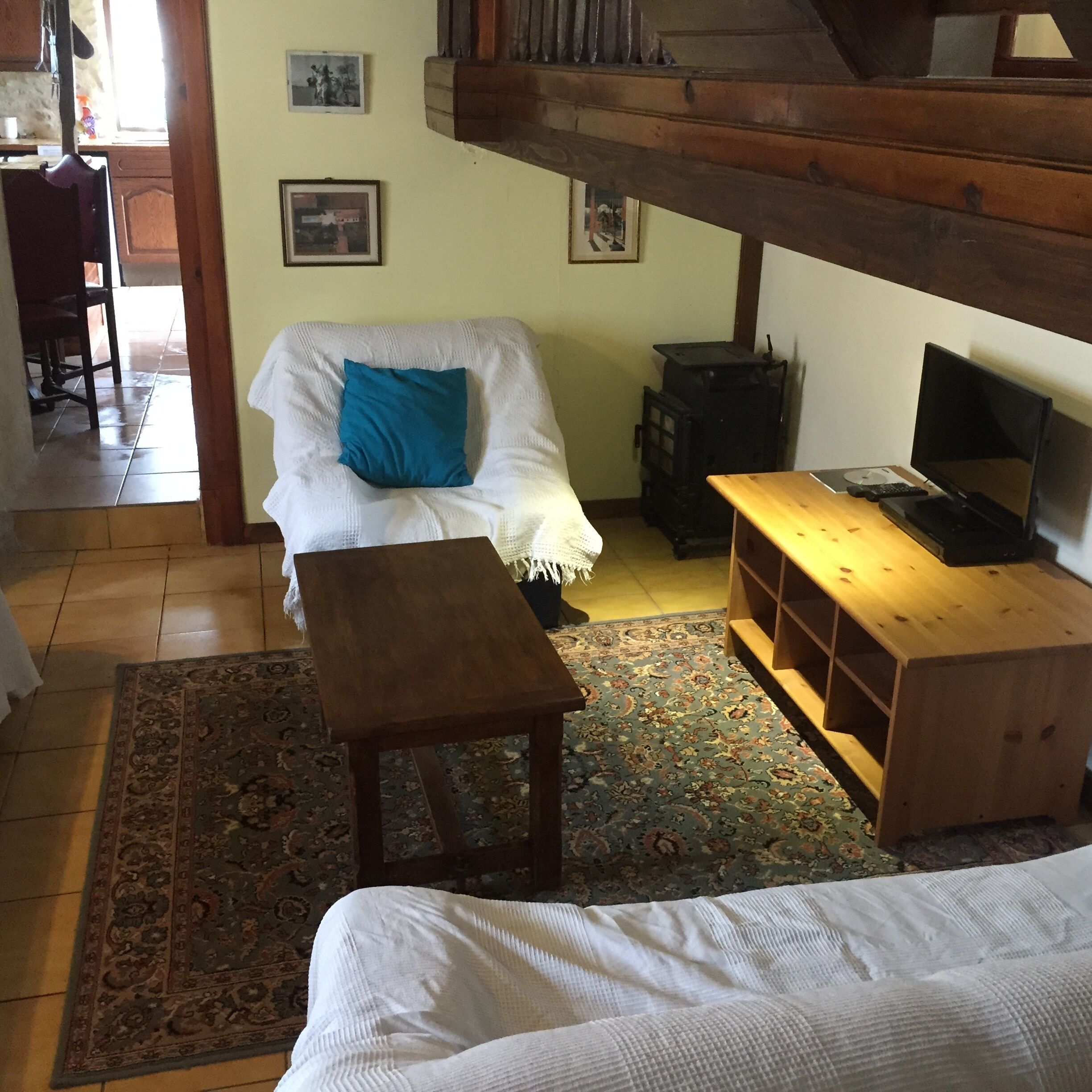 3 chambres, fer et planche à repasser, Wi-Fi, draps fournis