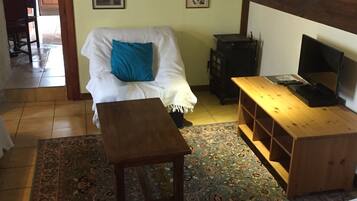 3 chambres, fer et planche à repasser, Wi-Fi, draps fournis