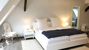 3 Schlafzimmer, Reisekinderbett, kostenloses WLAN, Bettwäsche