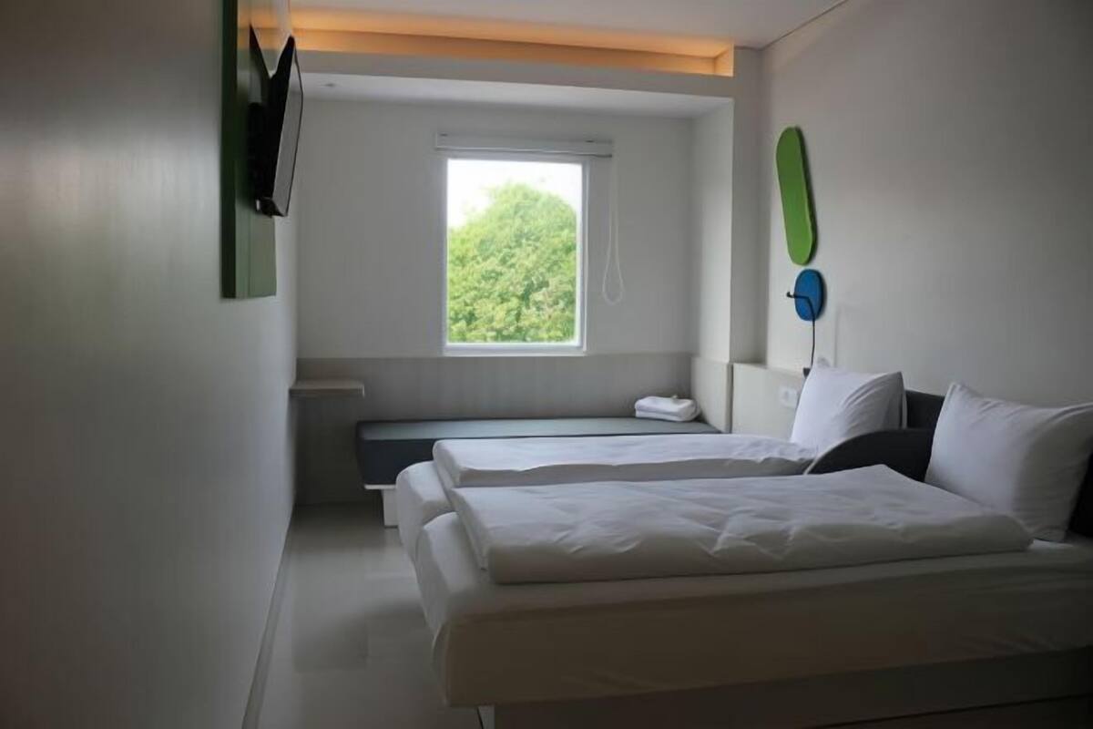 In-room safe, desk, blackout drapes, soundproofing