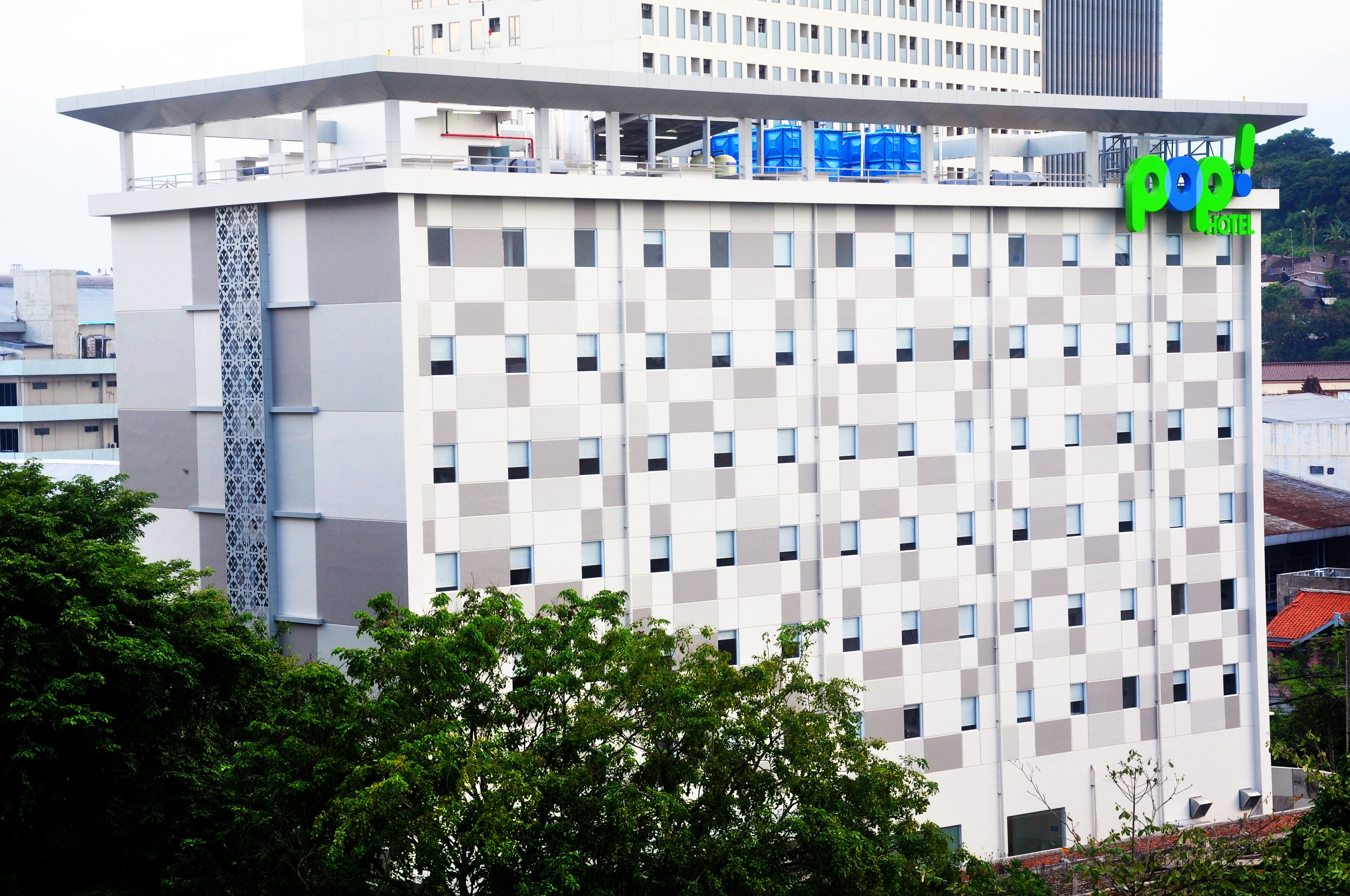 ด้านหน้าที่พัก