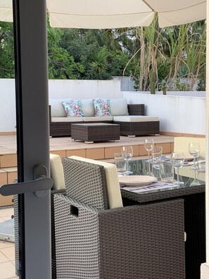 Outdoor dining - Apt with Atlantic Ocean and Ria Formosa View and Private 50m2 Terrace! (Faro)