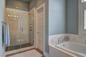 House, 3 Bedrooms | Bathroom | Towels - Cinnamon Shore- Great Escape 195 BE (Port Aransas)