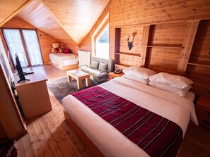 Habitación doble junior | Minibar, wifi gratis y ropa de cama